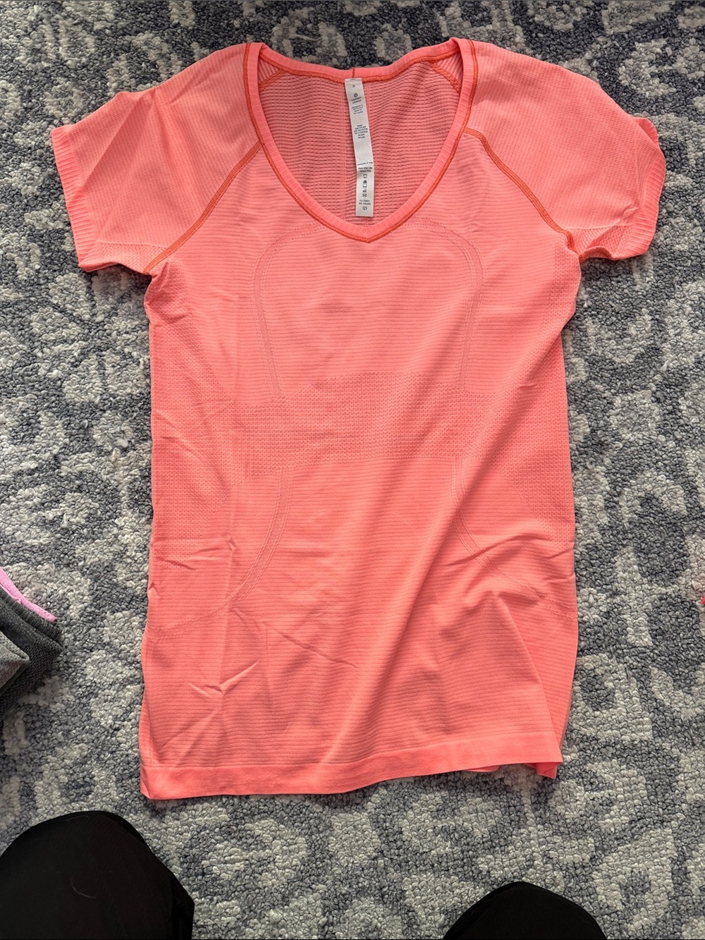 lululemon athletica Coral Short Sleeve Performance Tee